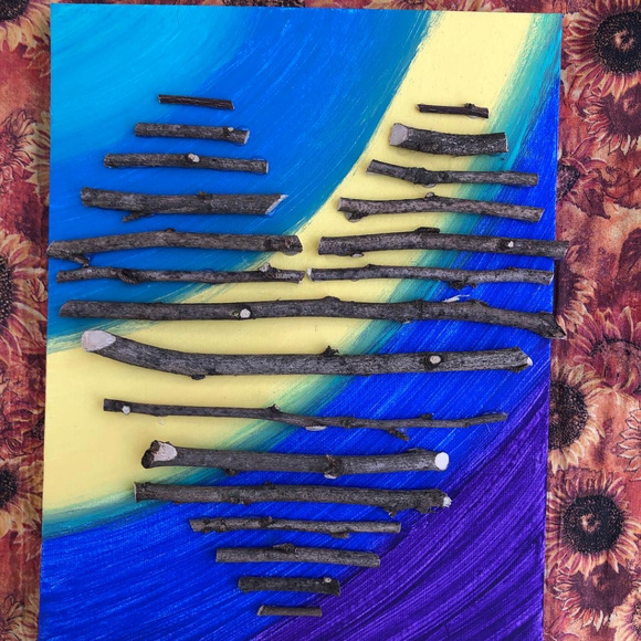 Handmade heart and twig wall art - Picture 3 of 3